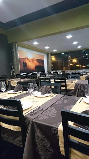 Salão preparado para grupos no Churrascão Gourmet